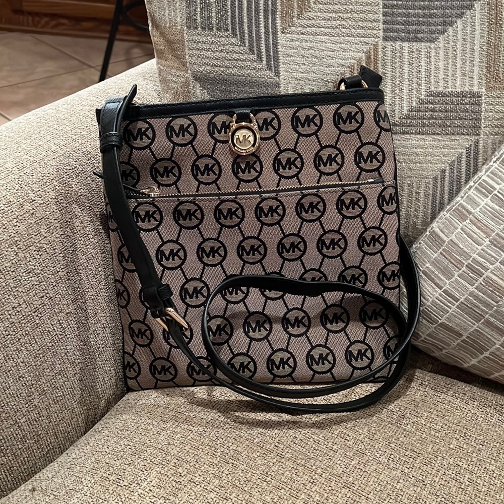 Michael Kors Black and Tan Crossbody Purse